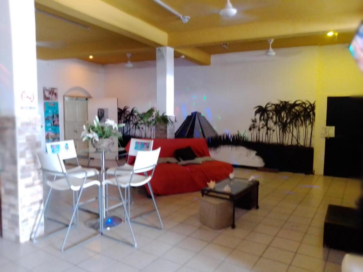 Hostal Hotel Ado Канкун Екстериор снимка